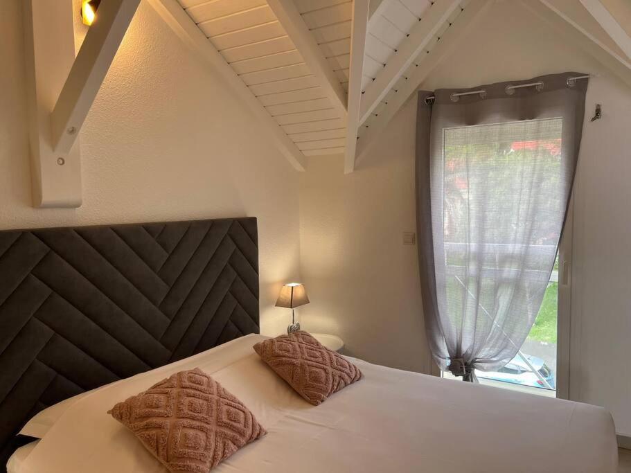 Kanoa Lodge Piscine Et Vue Mer Сейнт Клод Екстериор снимка